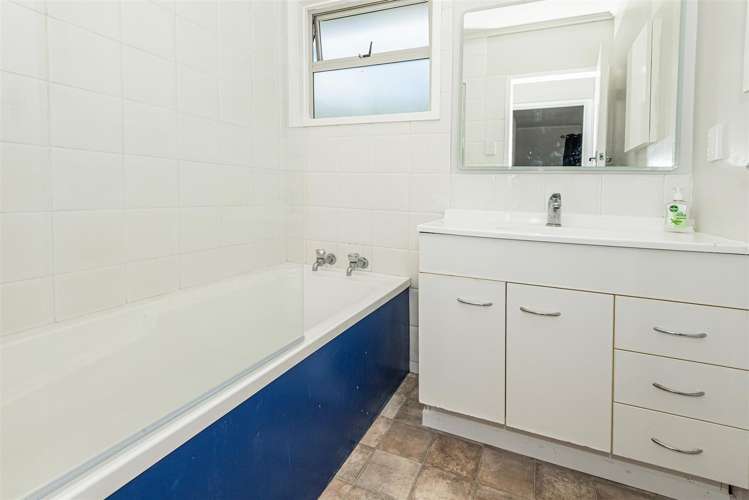 37 Raewyn Street Morningside_8