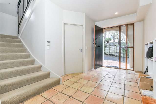 2/9 Birdwood Crescent Parnell_2