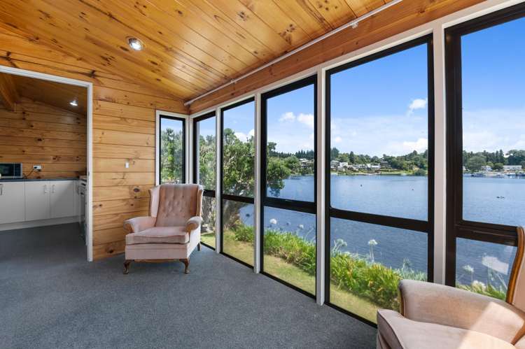 14 Okawa Bay Road_5