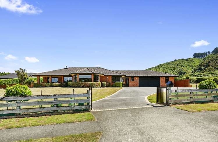 1 Grace Nicholls Grove Riverstone Terraces_28