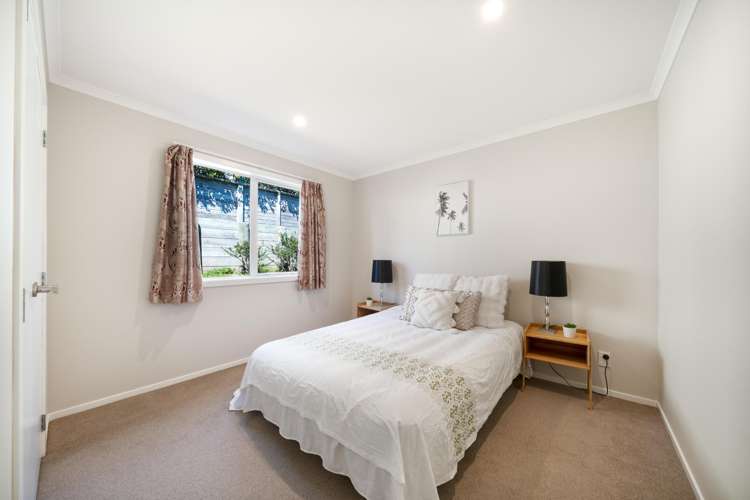 9 Ken Douglas Drive Aotea_12