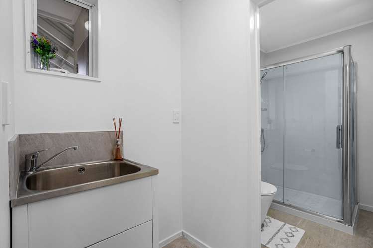 43 Central Park Drive Te Atatu South_16