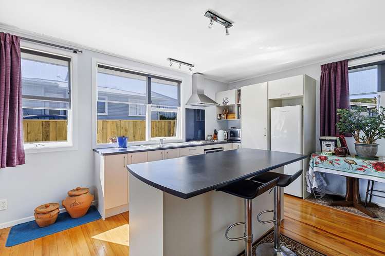 82 Warspite Avenue Cannons Creek_5
