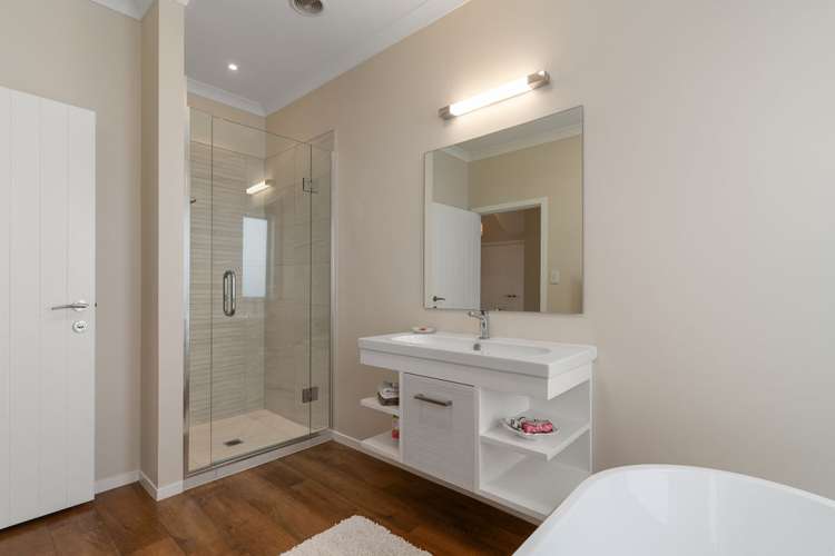 2 Dixon Street Carterton_17