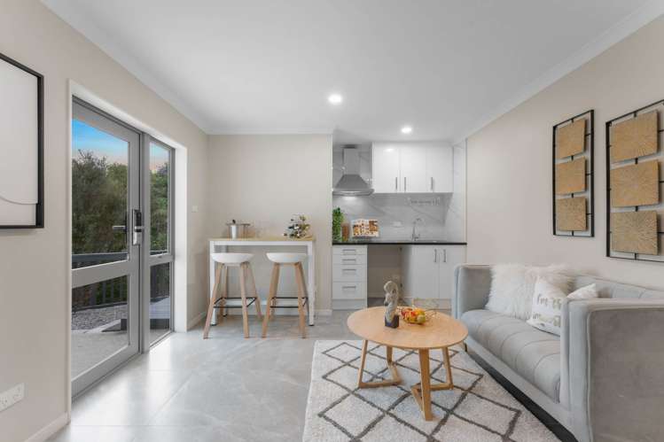 21 Lagonda Rise Oteha_18
