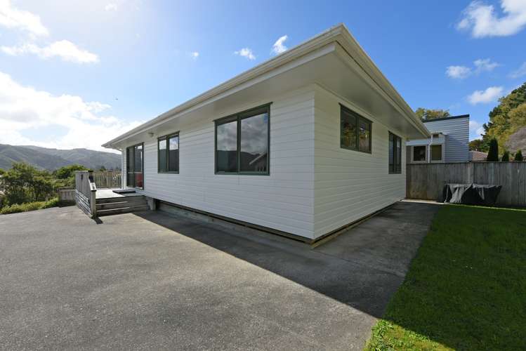 2 Hillside Drive Maoribank_24