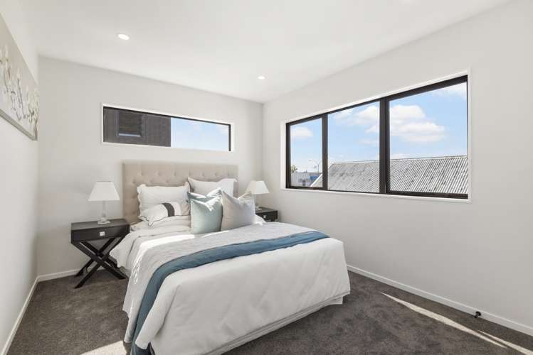 9/1b Egremont Street Belmont_16