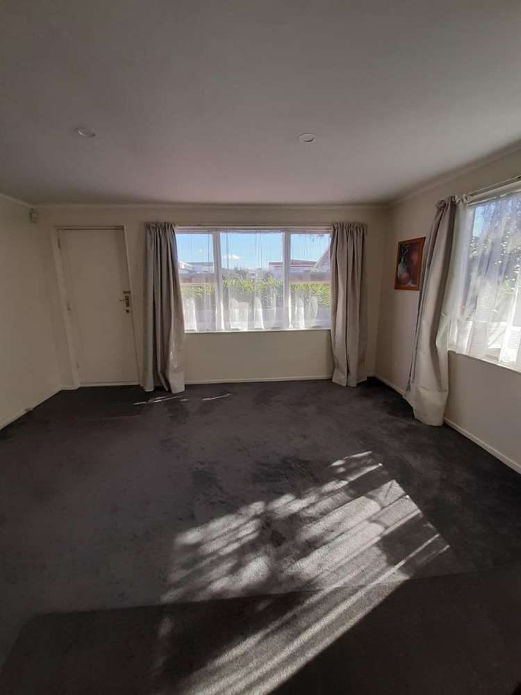 2/8 Stanmore Road Linwood_1