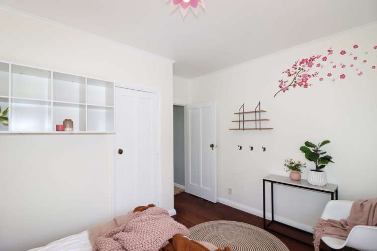 257 High Street South Carterton_10