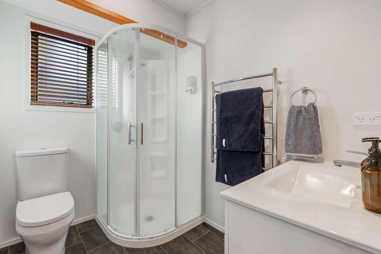 29 Mera Road Algies Bay_15