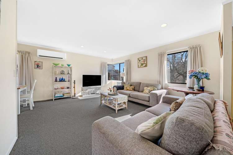 1/27 Lochend Place Highland Park_4
