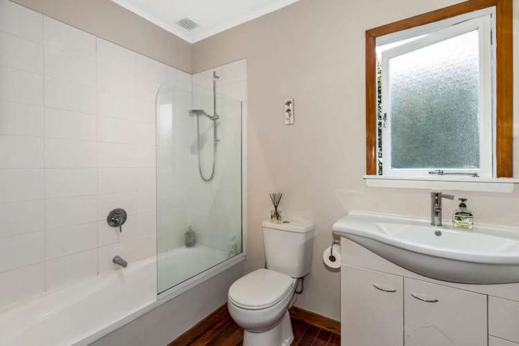 2/93 East Coast Road Castor Bay_11