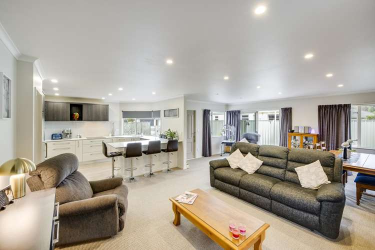 5a Queens Walk Taradale_2