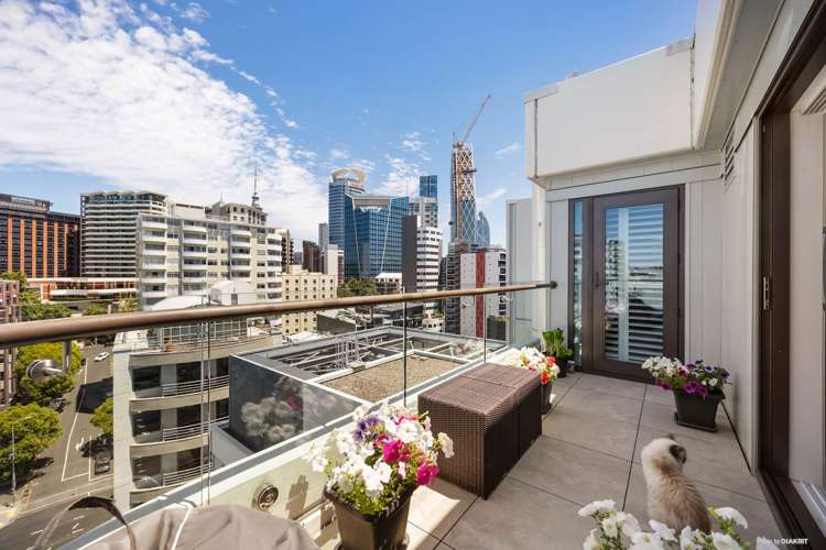 1406/47 Beach Road City Centre_12