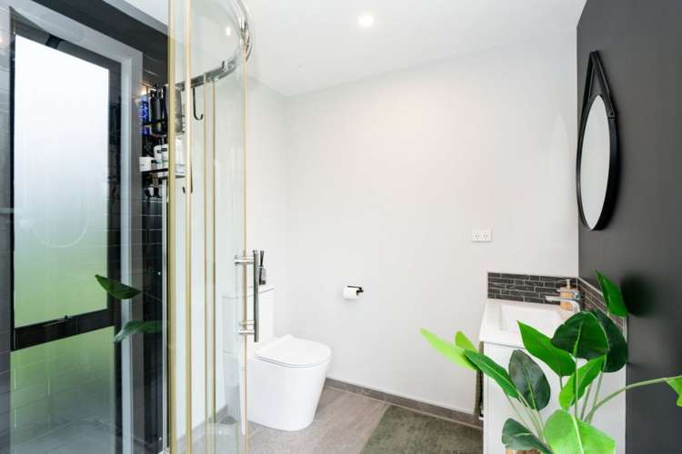 24 Short Road West Plains_22