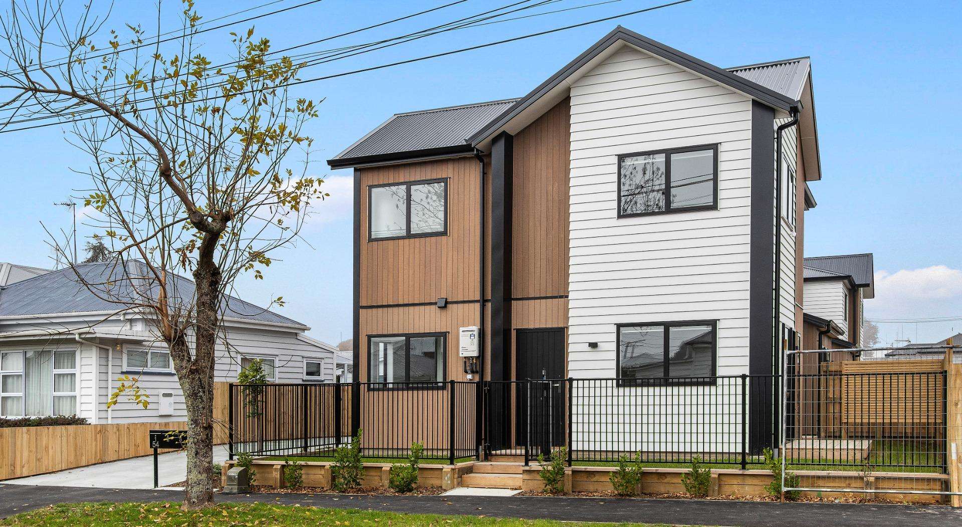 1/54 Wellington Street 1074_0
