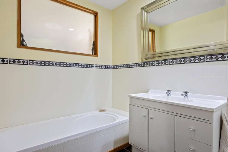 21 Browns Road Okuku_15