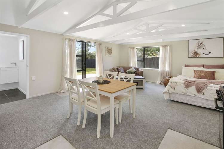 19A Leaming Place Clarks Beach_13