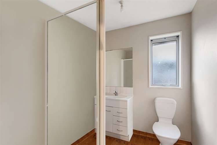 74h Olliviers Road Phillipstown_5