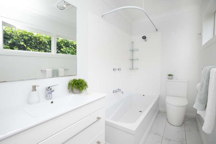 32 Wildberry Street Woolston_10