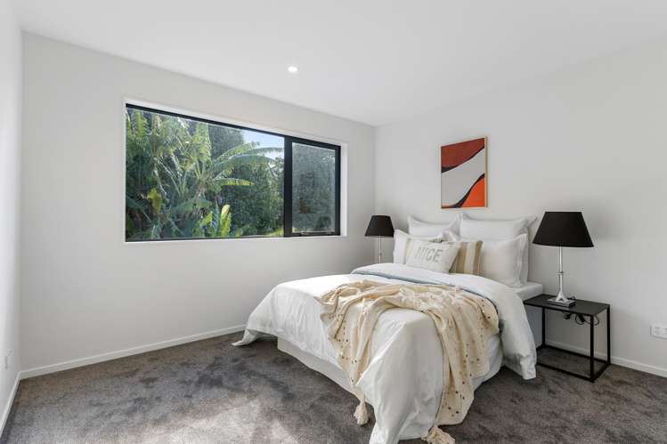2/32 Caversham Drive Torbay_14