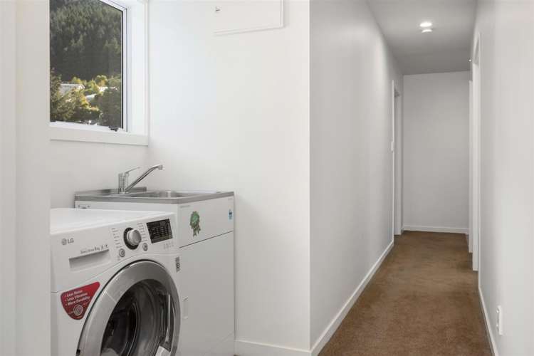 10b Mackinnon Terrace Fernhill/Sunshine Bay_14