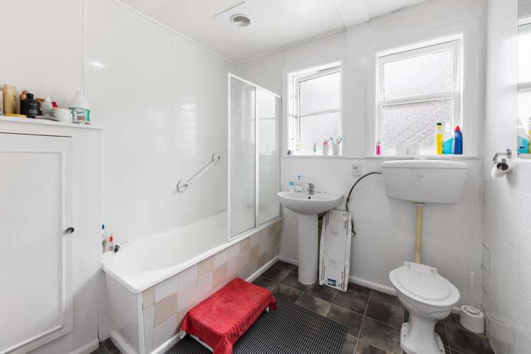 12 Denvir Street Bryndwr_20