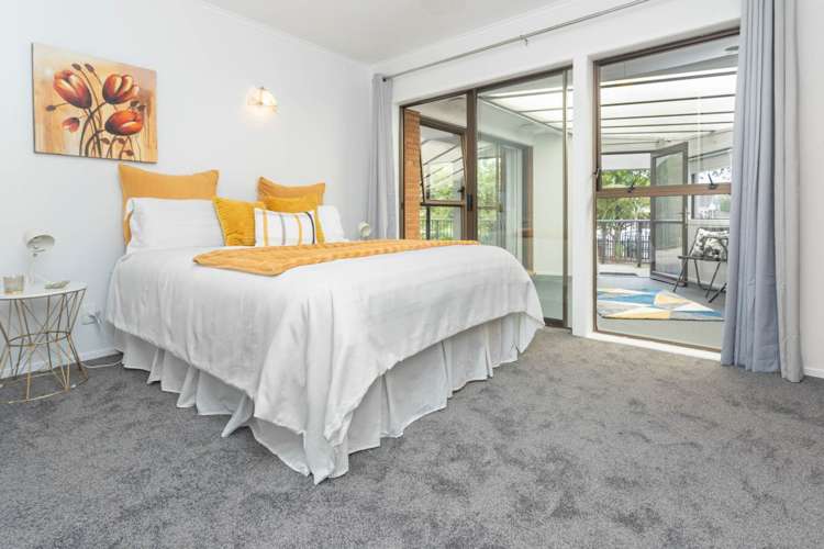 6 Palm Court Drive Glen Eden_10