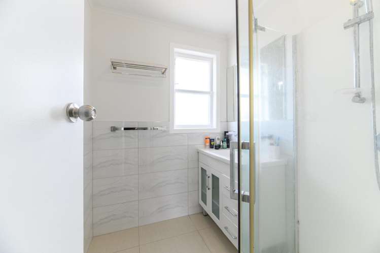 54 Glen Road Ranui_12