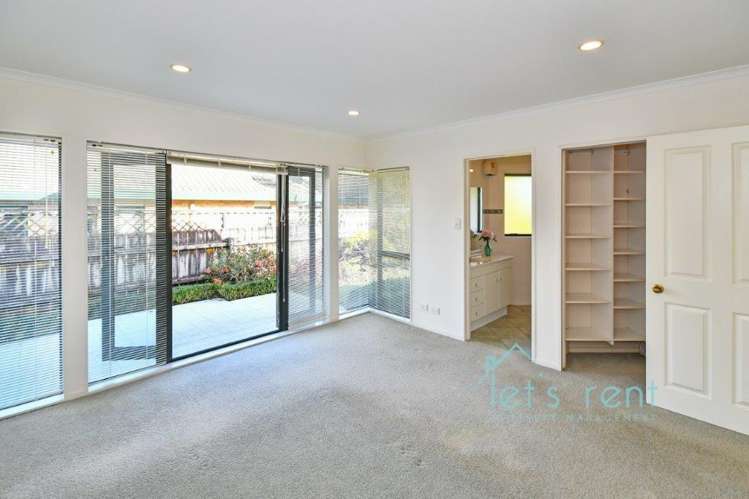 2 Pat O'Connor Place 10699_10