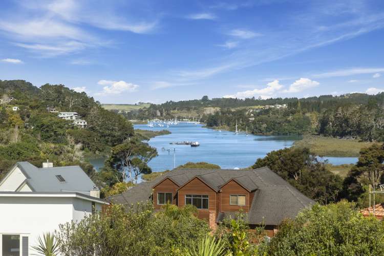 15 Matheson Road Red Beach_9