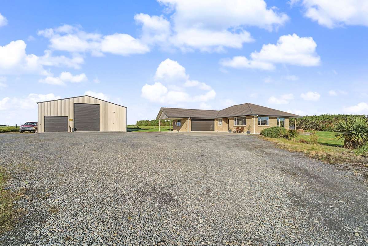 406 Flora Road East_0