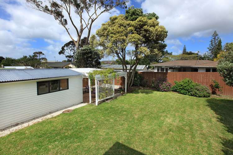 112 Cobham Crescent Kelston_17