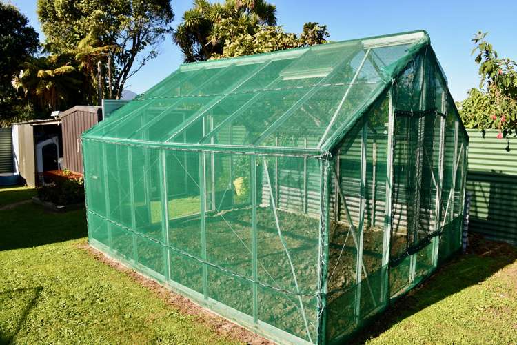 10 Hunter Street Karamea_17