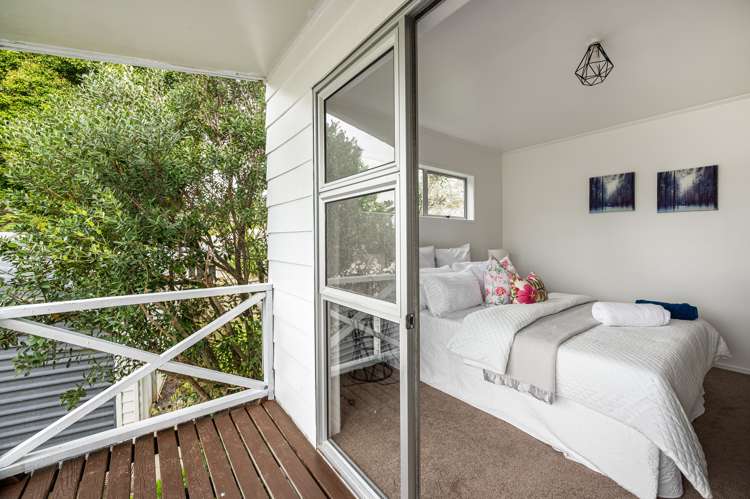 8 Pitcher Place Glen Eden_11