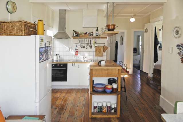 83 Apu Crescent Lyall Bay_4