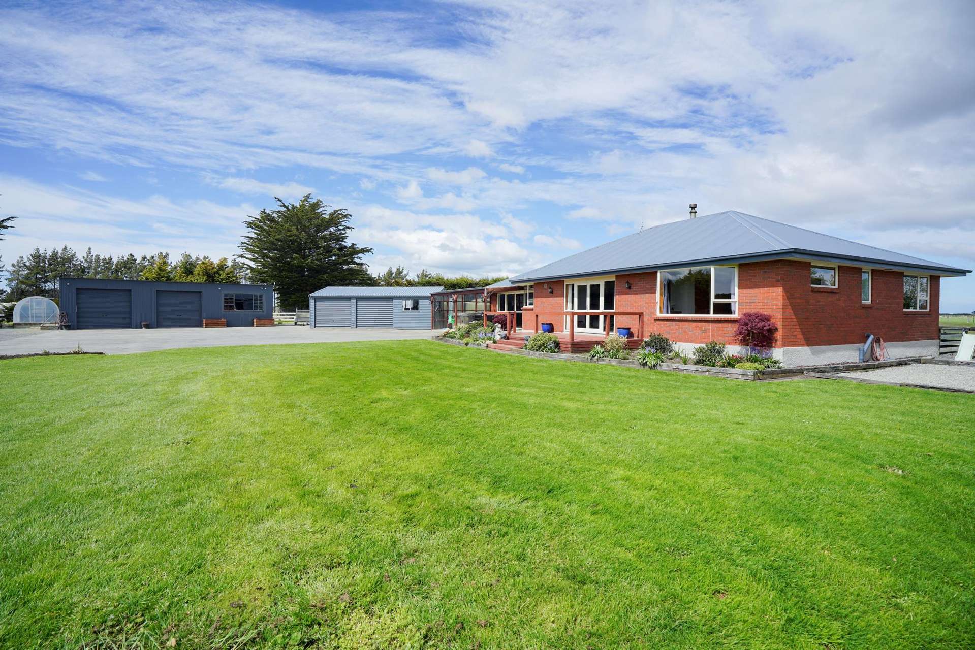 381 Bay Road West Plains_0