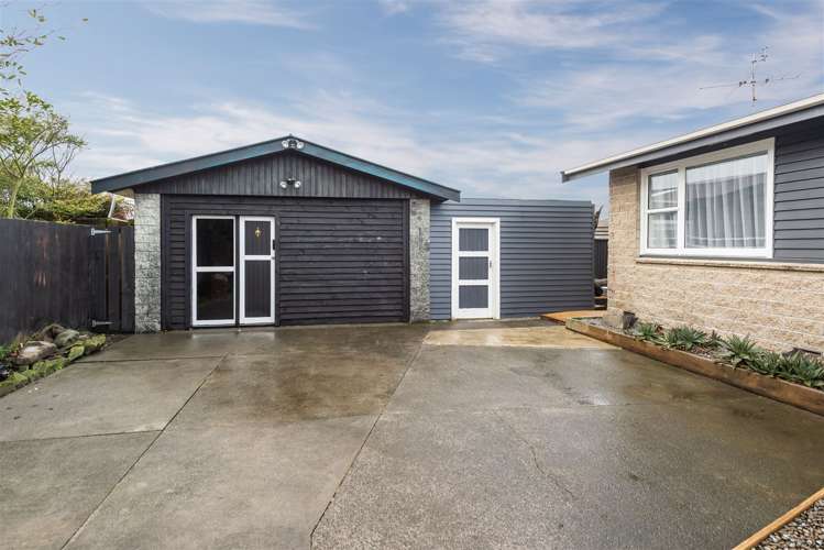 8 Otaki Place North New Brighton_21
