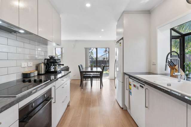 8 Sunningdale Street Wattle Downs_2