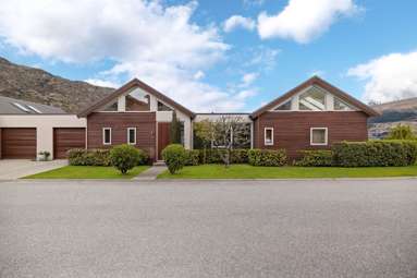 13/8 Humphrey Street_1