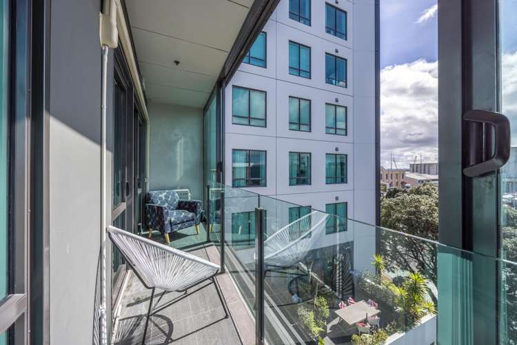 327/8 Dockside Lane Auckland Central_13