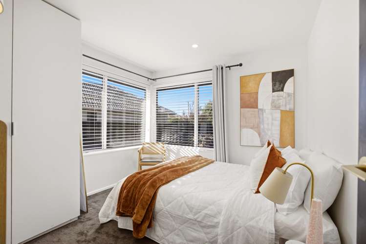42 Trafford Street Harewood_13