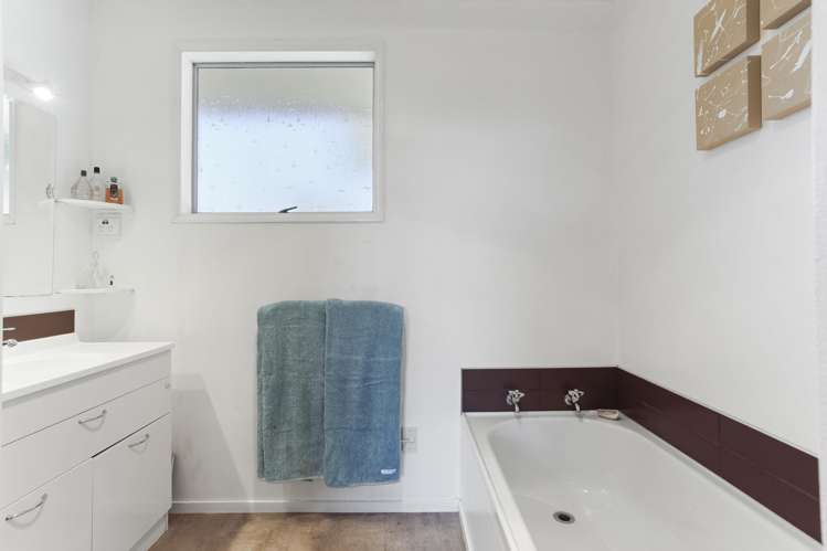 6 Birdling Place Halswell_27