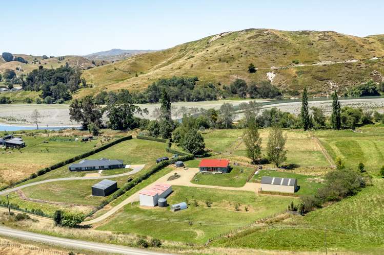 60 River Road Waipawa_24