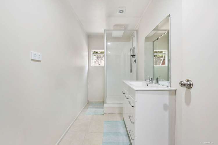 8 Tindall Crescent Otara_10