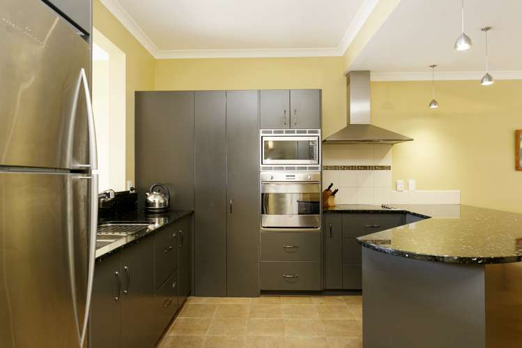 2/144 Lake Terrace Taupo_9