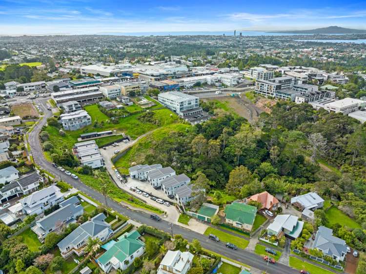 3/10b Huka Road Birkenhead_17