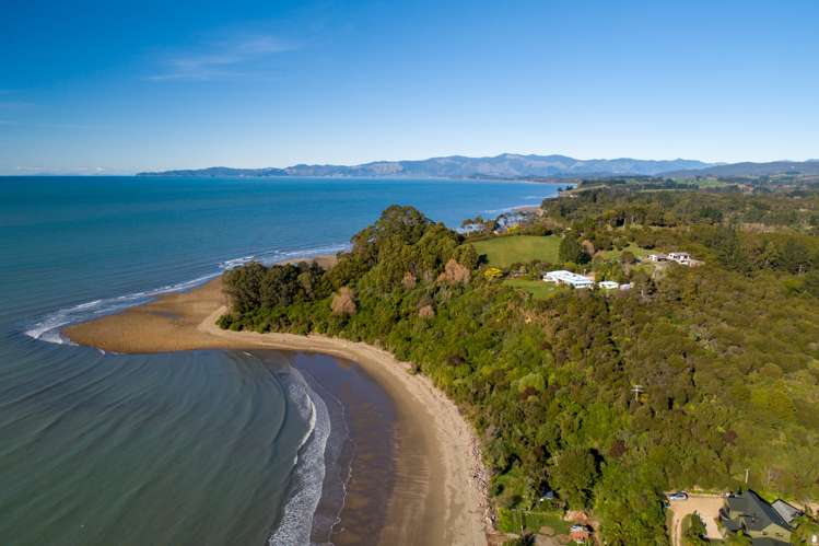 70 Lookout Road Parapara_15