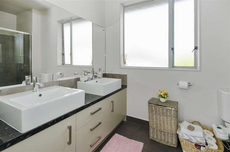 18 Chard Place Flat Bush_6