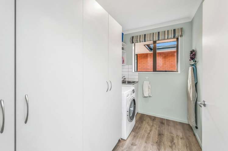 11 Stanwood Grove Darfield_18